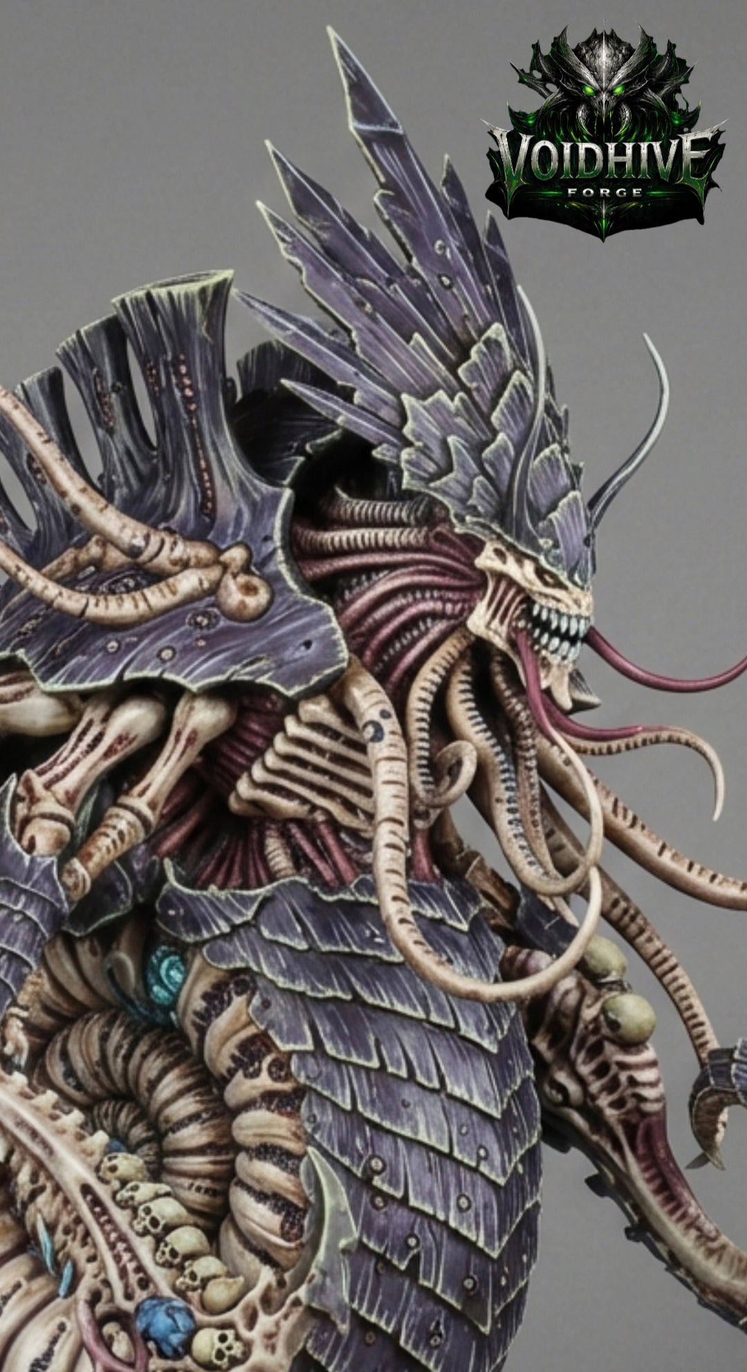 VoidHive Forge Helix Synapse Queen – Resin Alien Hive Leader, 200mm Collector Centrepiece