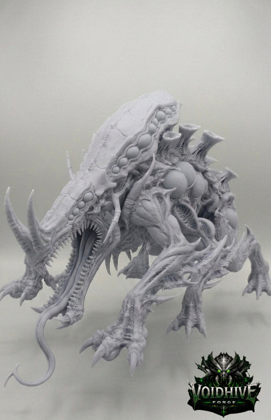Void Stalker Armoured Predator grey resin miniature, front view showing hunched bipedal stance with multiple limbs, sucker-tipped appendages and horned skull"