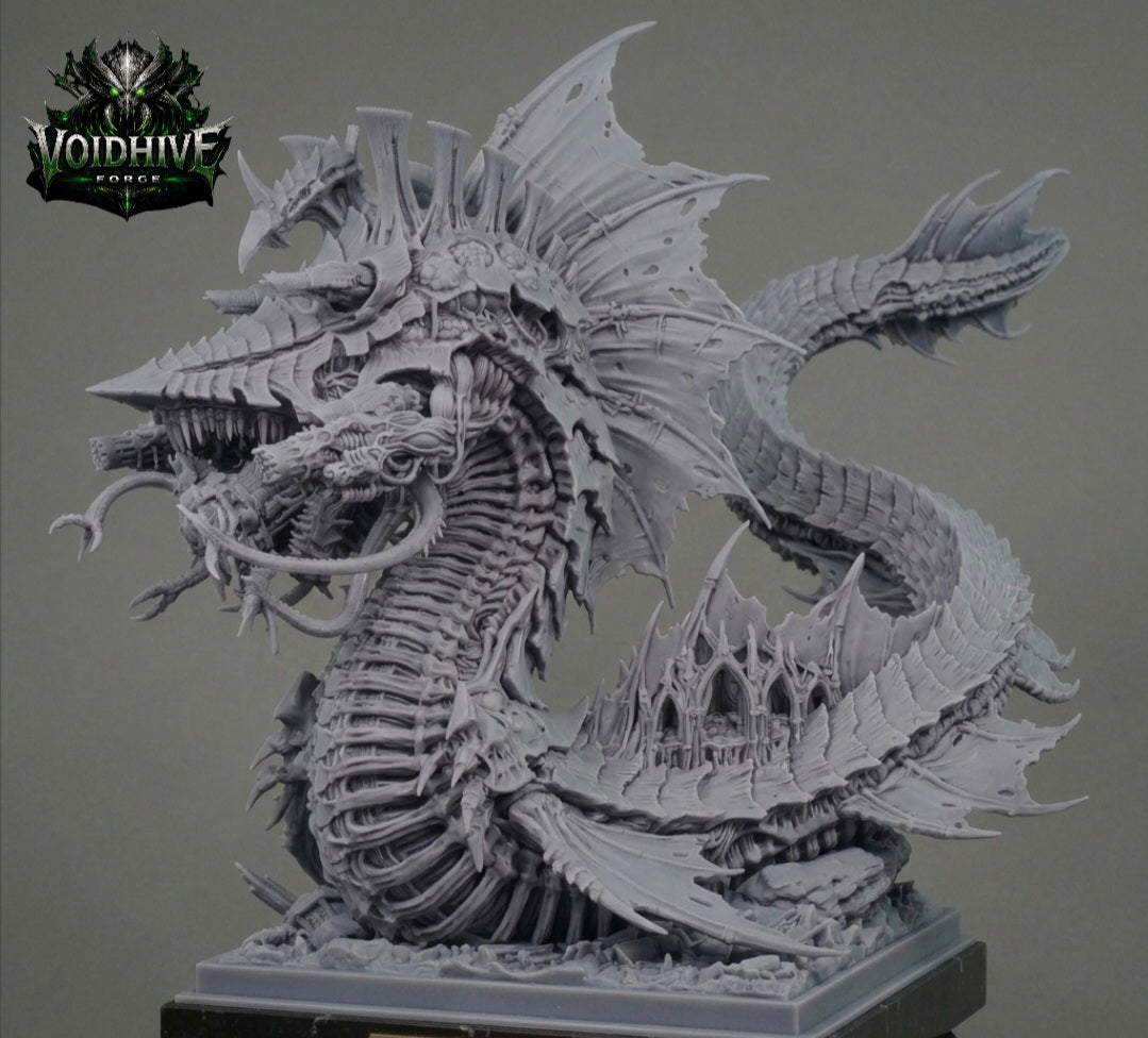Narthul the Deepborn – Abyssal Void Serpent, front view, grey resin